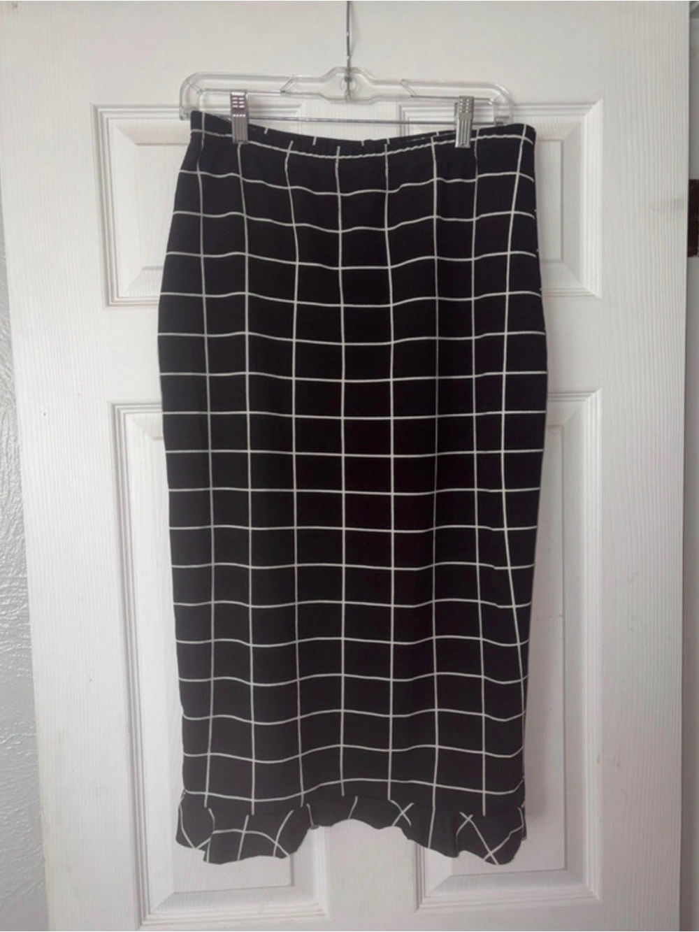 Source Unknown Black & White Windowpane Pencil Skirt will bottom frill